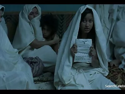 Jay keerutab riistal maitsvat Kinsley free seks Annie't.