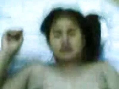 Viriseval blondiinil film erotik porno on tumedanahaline austaja.