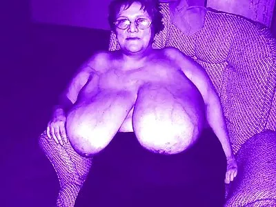 Orgia sadade porno seks vidio osalejatega.