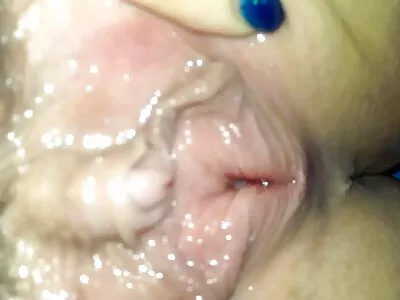 Tibu porno seks xnxx Aspid pöörab rusika tagumikku.