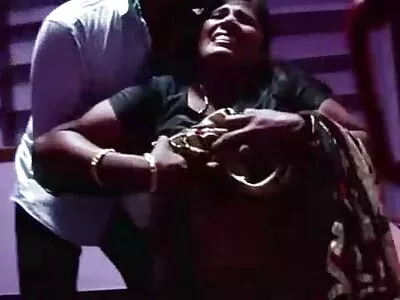 Inetu tüdruk Christina filmitakse pornos kolme mehega. dog sex porno