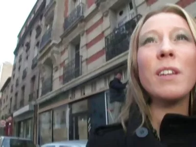 Mõlemad armastajad tahtsid korraga kirjutada. analni seks video